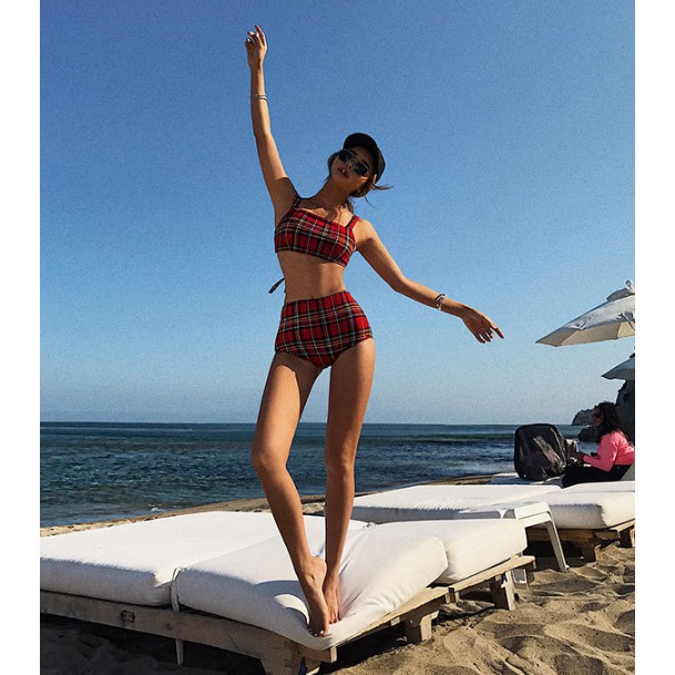 CÓ SẴN bikini thể thao kẻ caro đỏ