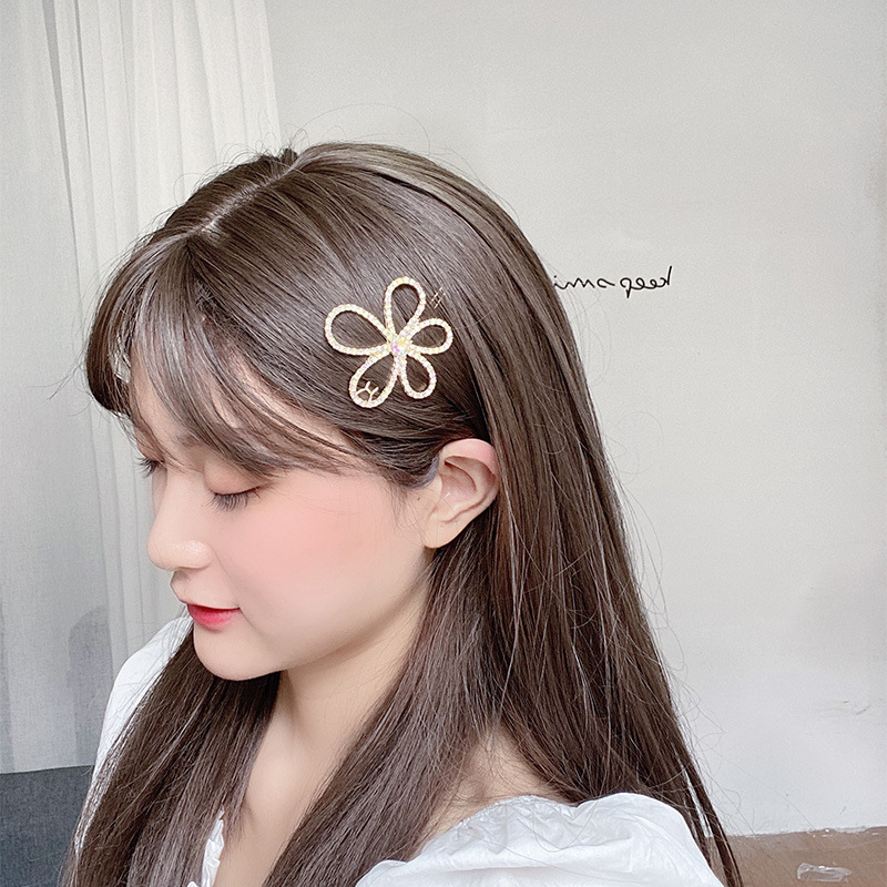 Kẹp tóc hình hoa đính hạt thời trang cho nữ
