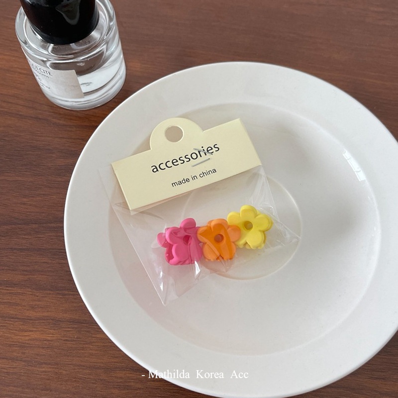 Set 3 Kẹp Tóc Nhỏ Hình Bông Hoa Màu Sắc Ngọt Ngào Phong Cách Hàn Quốc Cho Nữ