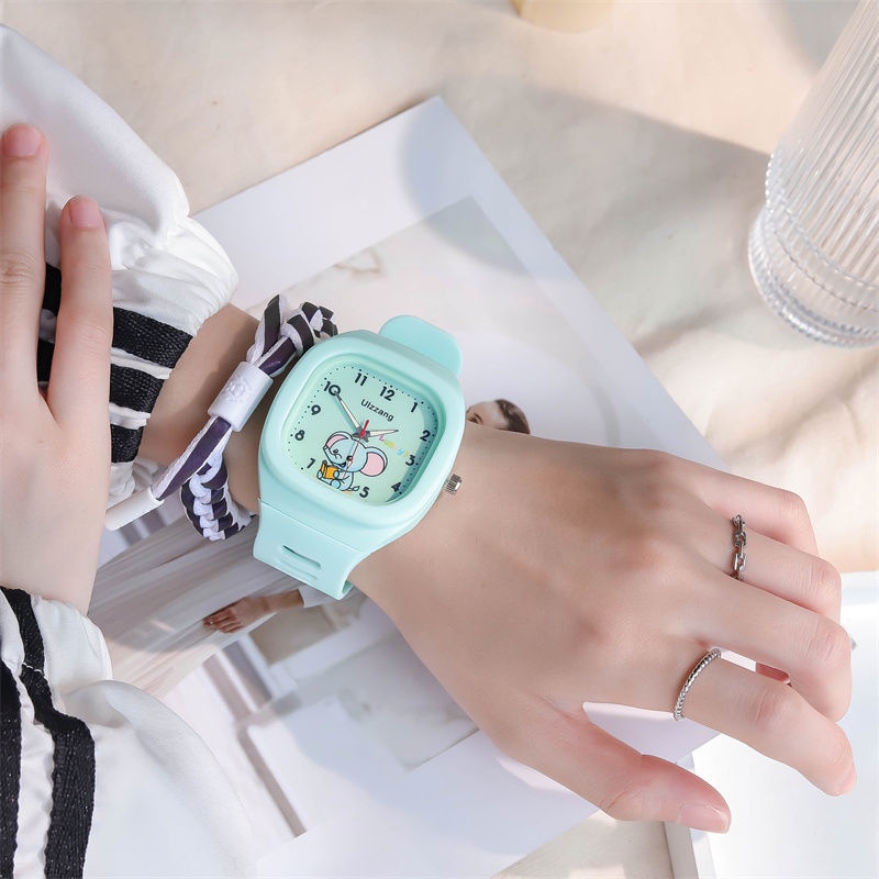 Đồng hồ điện tử thể thao dạ quang chống nước thời trang cho bé trai và gái trung học