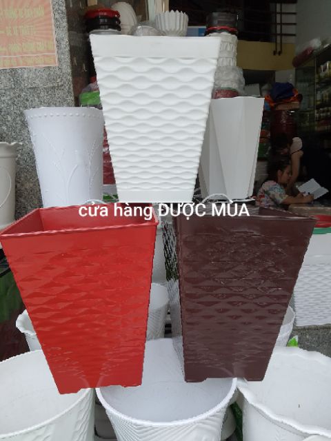 Chậu nhựa vuông cao- vuông mắc lưới-27x35cm