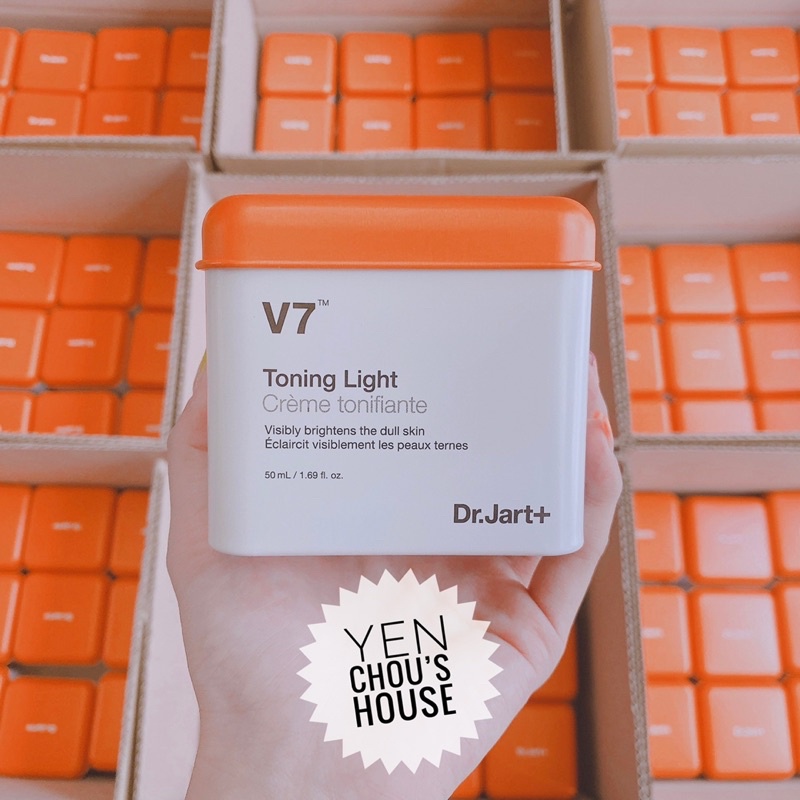 Kem dưỡng trắng da V7 Toning Light