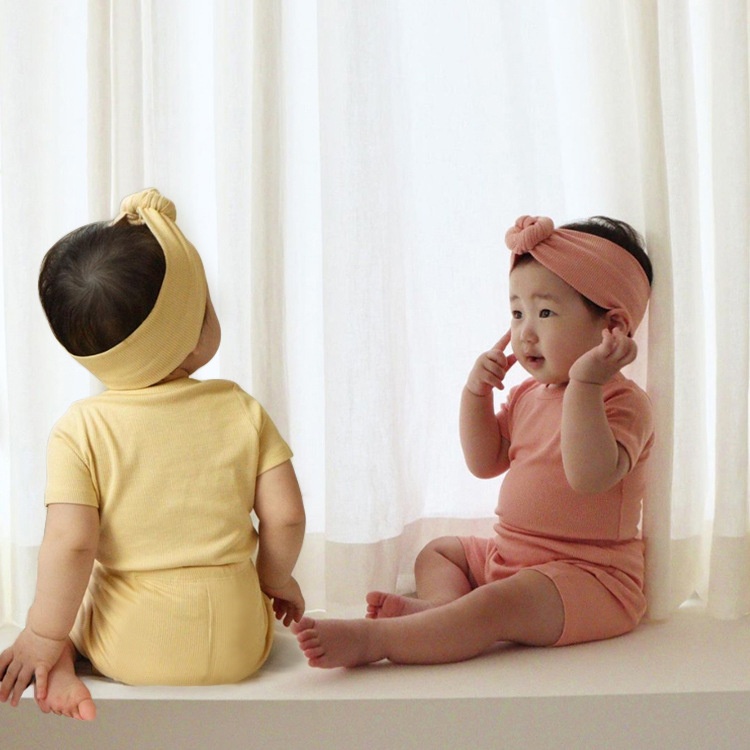 Bộ Đồ Ngủ Áo Thun Tay Ngắn + Quần Ngắn Dành Cho Bé Trai Bé Gái