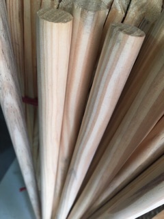 Thanh gỗ tròn 1m , 1m2 đường kính 2cm