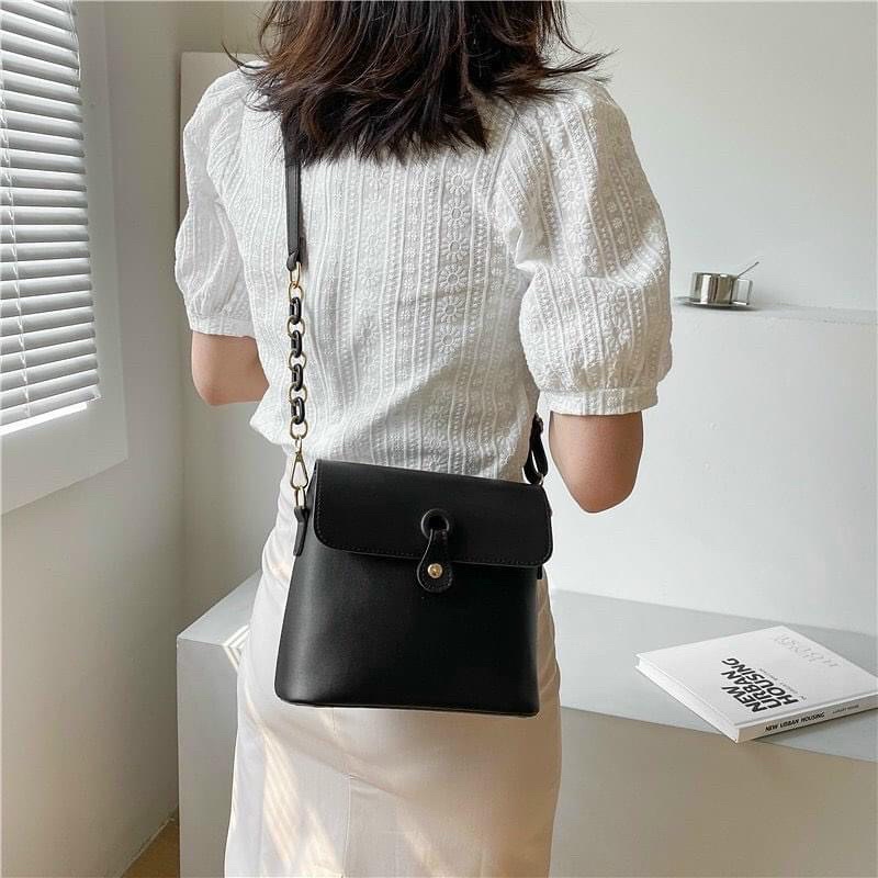 Túi Xách Nữ Thời Trang Đi Làm Du Lịch Đi Chơi Đeo Chéo Cao Cấp Dây Da Phối Xích Đẹp