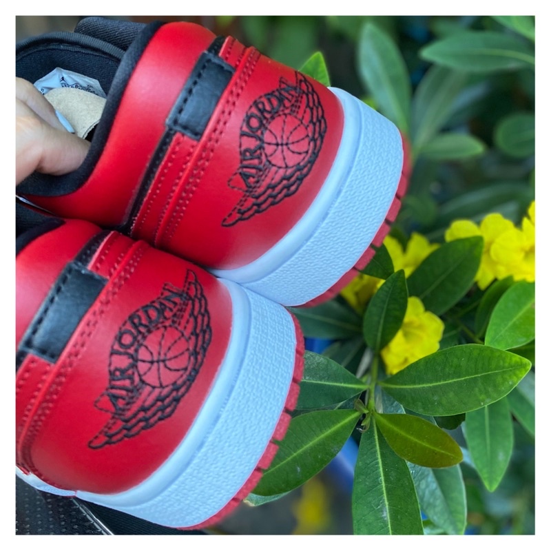 Giày ni.ke Jordan 1s bred low, phối màu cực cháy
