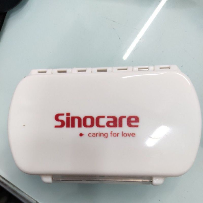 Hộp chia thuốc 6 ngăn Sinocare