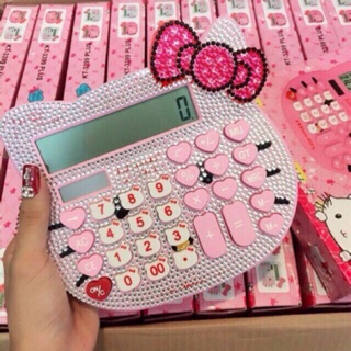 Máy tính hello kitty đính đá sử dụng năng lượng mặt trời