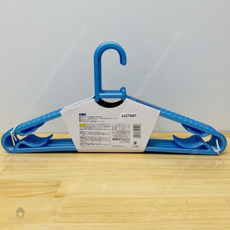 [Hỏa Tốc HN] Combo Nước tẩy quần áo 600ml Rocket và Set 10 móc phơi quần áo Nội địa Nhật Bản