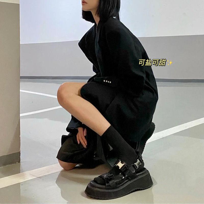 Giày Sandal Mùa Hè 2022 Đế Dày Phong Cách Mới Cho Nữ