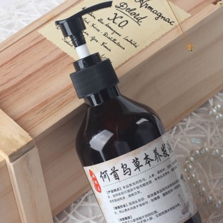 Dầu gội đầu cho tóc bạc thành tóc đen