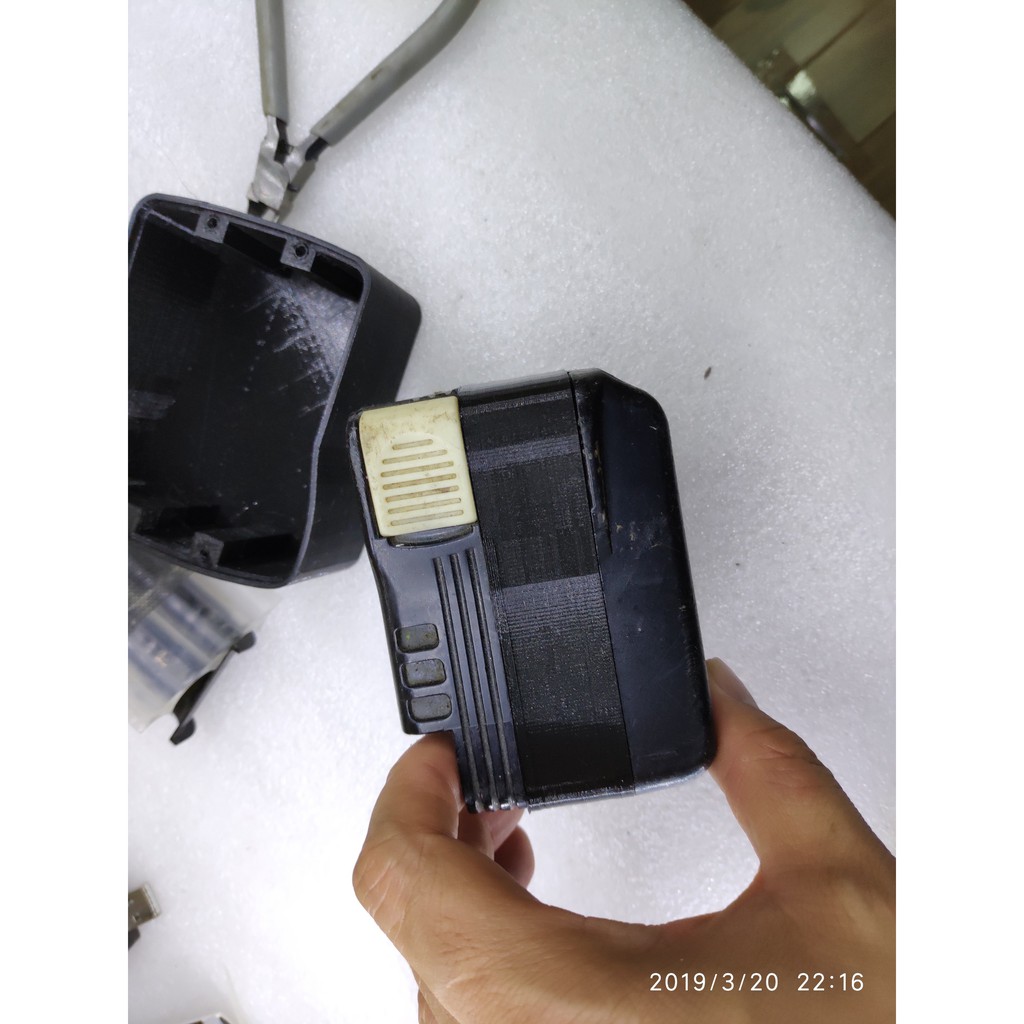 Miếng chèn tăng chiều cao cho pin Ryobi 14V