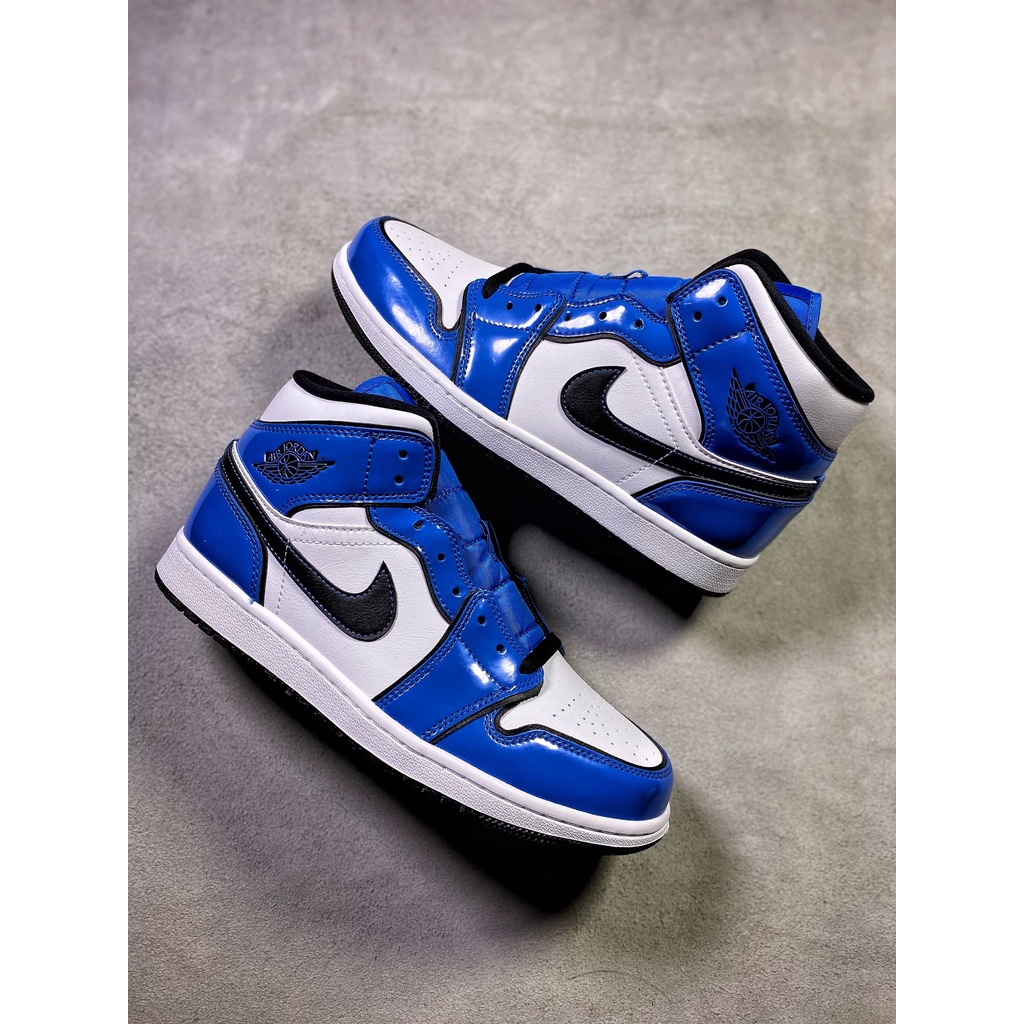 Giày Air Jordan 1 Mid "Signal Blue"
