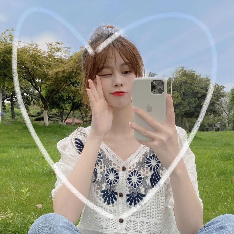 Áo Chiffon Peplum Cổ Chữ V Tay Ngắn Phồng Phối Nút Họa Tiết Hoa Cho Nữ