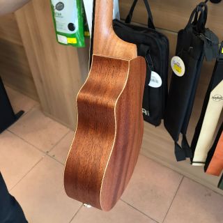 Đàn Ukulele Tanglewood TWT1CE