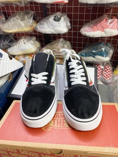 Giày custom cá mập