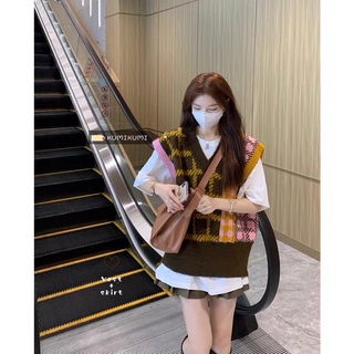 Áo gile len kẻ caro