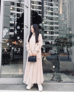 Áo len trơn cổ lọ lông thỏ