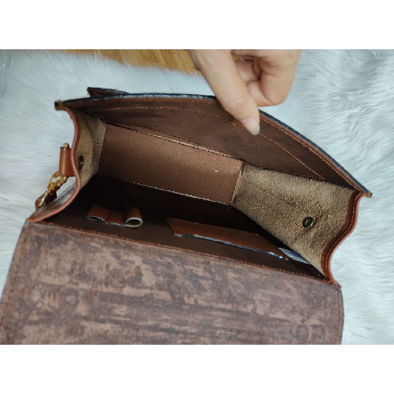 Túi đeo chéo da thật