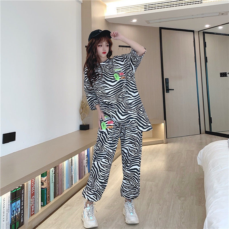 Western style suit women's summer new Korean loose short sleeved T-shirt + high waist legged casual pants Zebra Print two-piece set
