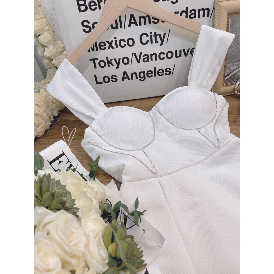 ĐẦM DẠ CÚP NGỰC TAY BẢN TO XẾP TÀ ĐÍNH ĐÁ CAO CẤP