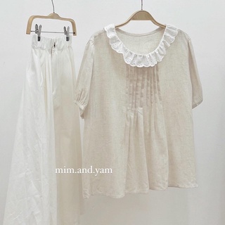 Áo Linen xếp ly ngực cổ ren