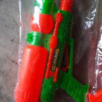 Súng nước đồ chơi trẻ em