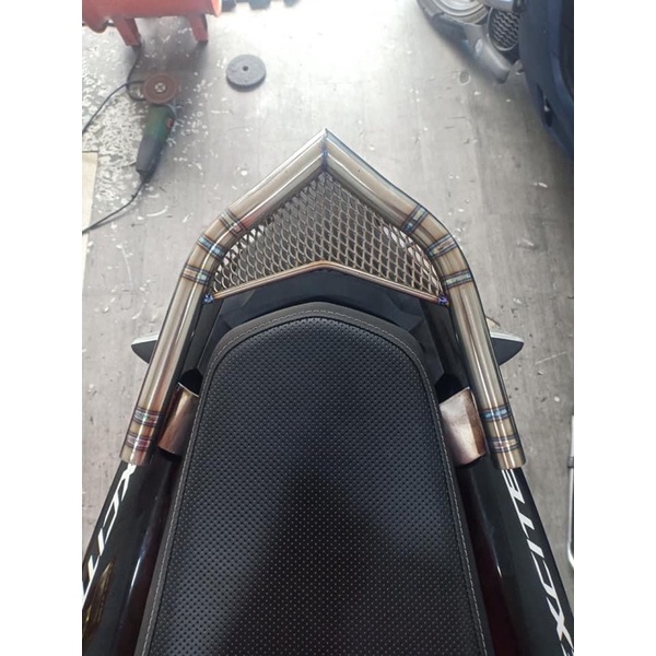 Cảng titanium cảng dắt sau , tay xách sau titan 100% cho vario , click 2016 - 2021 các dòng xe ex win wav rai