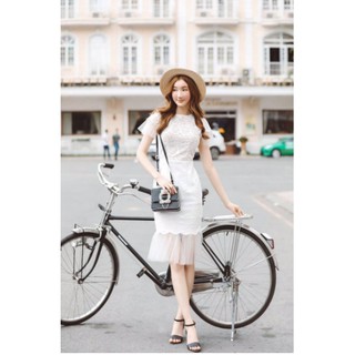 Đầm ren đuôi cá ôm body