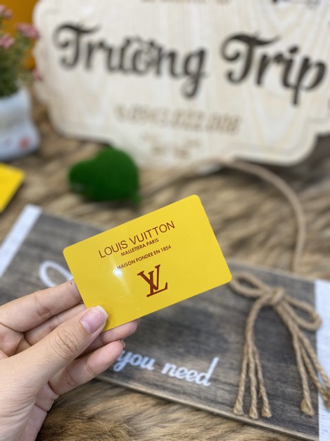 Thẻ cứng thẻ hãng phụ kiện thẻ card túi các hãng thời trang HM, LV, CN, YSL...