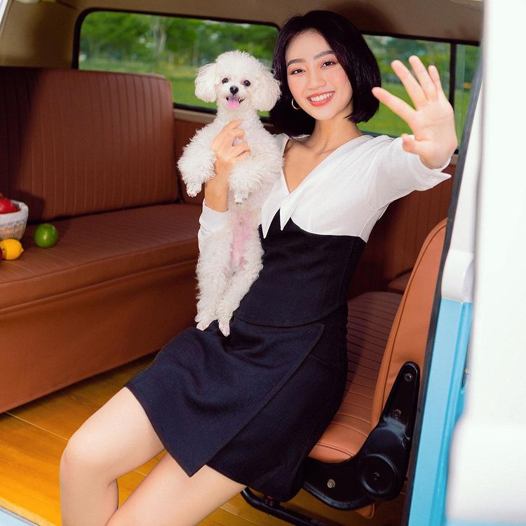 Áo kiểu nữ tay dài HNOSS thiết kế Corset cổ V HNAKI044