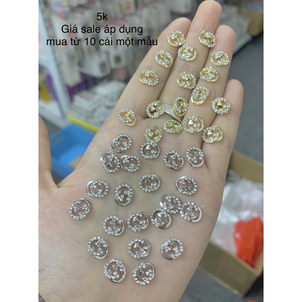 Cham hình đính móng