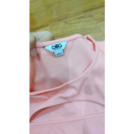 Áo thun nữ Guess sexy VNXK dư xịn