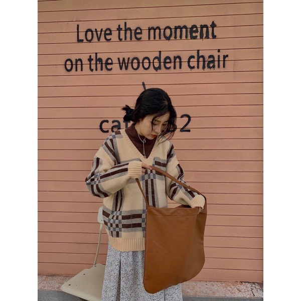 ÁO LEN KẺ PHỐI CỔ