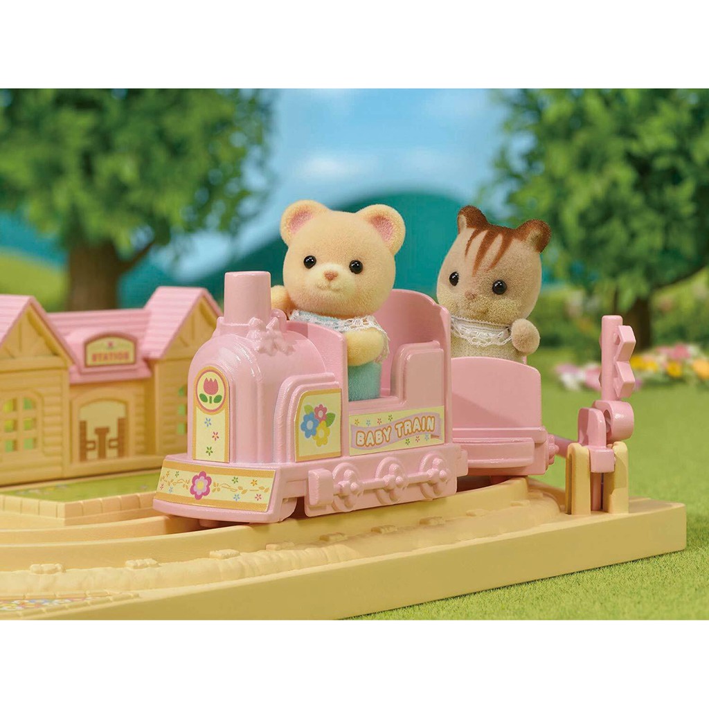 Đồ chơi nhà búp bê Sylvanian Families 5320 vòng đu xe lửa