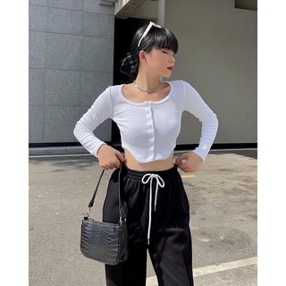 Croptop cúc nút bấm tay dài xéo eo