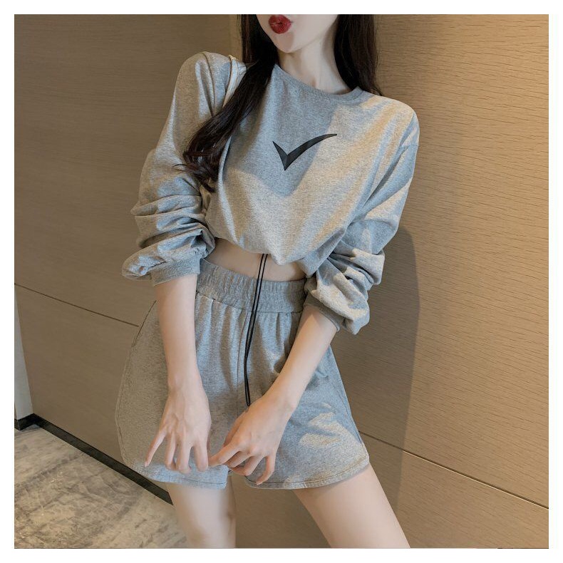 Set Áo Tay Dài Dây Rút Phối Quần Short Lưng Cao Ống Rộng Thời Trang Hong Kong Cá Tính Cho Nữ