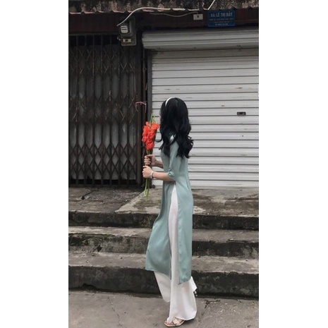 Áo dài dáng xưa cúc ngọc