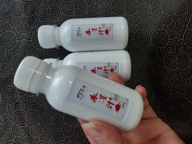 Mực màu trắng đậm đặc