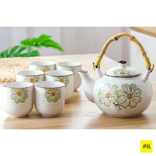 Bộ ấm trà 6 cốc bằng gốm - ấm quai gỗ – lưới lọc inox không gỉ – họa tiết hoa cúc phong cách Nhật Bản