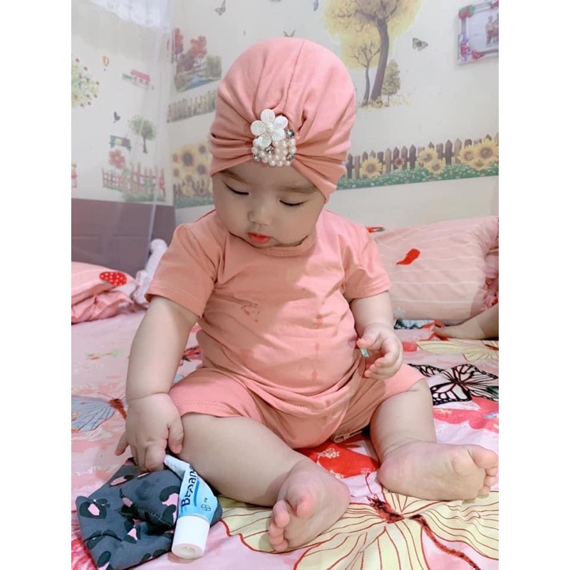 Mũ sơ sinh cho bé yêu ( đính ngọc kèm hoa nhỏ sz 5-10kg)