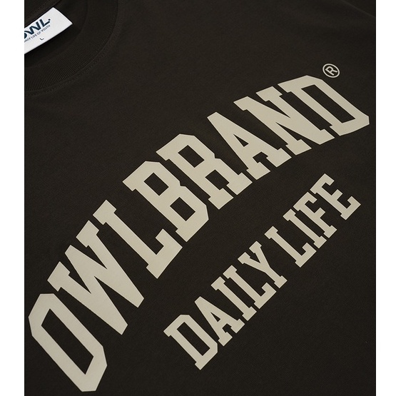 OWL BRAND® RETRO TEXT TEE - Áo thun in chữ retro / Nâu - OWL010322