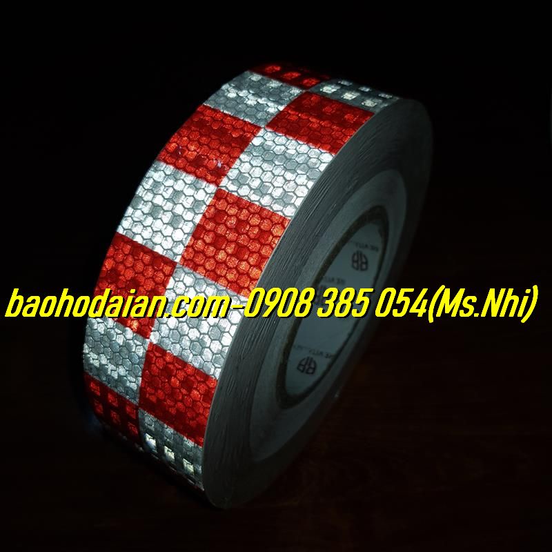 Băng keo phản quang 3M loại caro -Dài 50M- Hình thật