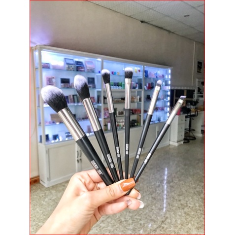 Bộ cọ cá nhân 6 cây ( có bao đựng )