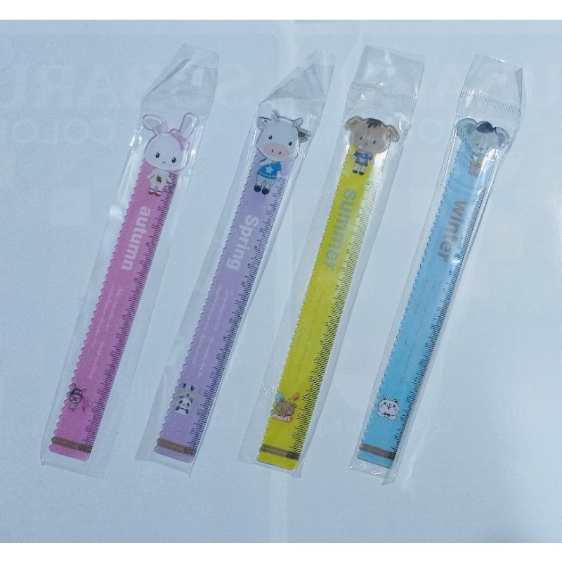 Thước mica trong hình 15cm