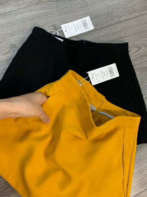 Quần giả váy chữ A có quần trong 2 màu | BigBuy360 - bigbuy360.vn