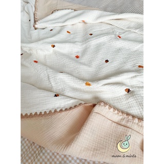 Chăn xô muslin 4 lớp Moon&Mints thêu họa tiết cho bé, viền thủ công phong cách Hàn Quốc