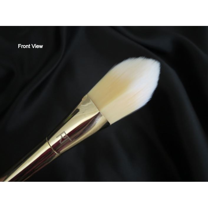 Cọ đánh nền hoàn hảo Real Techniques Bold Metals Collection 101 - Triangle Foundation | BigBuy360 - bigbuy360.vn