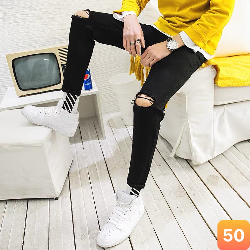 Quần jean nam màu đen trơn rách gối chất liệu bò jeans cao cấp co dãn 4 chiều đẹp form rin skinny LAVADO005