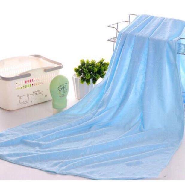 Khăn tắm 100% Microfiber thấm nước, mềm mại 70x140cm ( giao màu ngẫu nhiên )